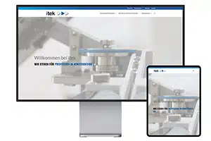 Webseite der itek GmbH in Schwäbisch Hall auf einem Bildschirm und daneben auf einem Tablet